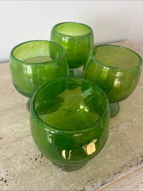 Crate & Barrel Calypso/Cabo Hand-Blown Green Glass Stemmed Goblets – Set of 4